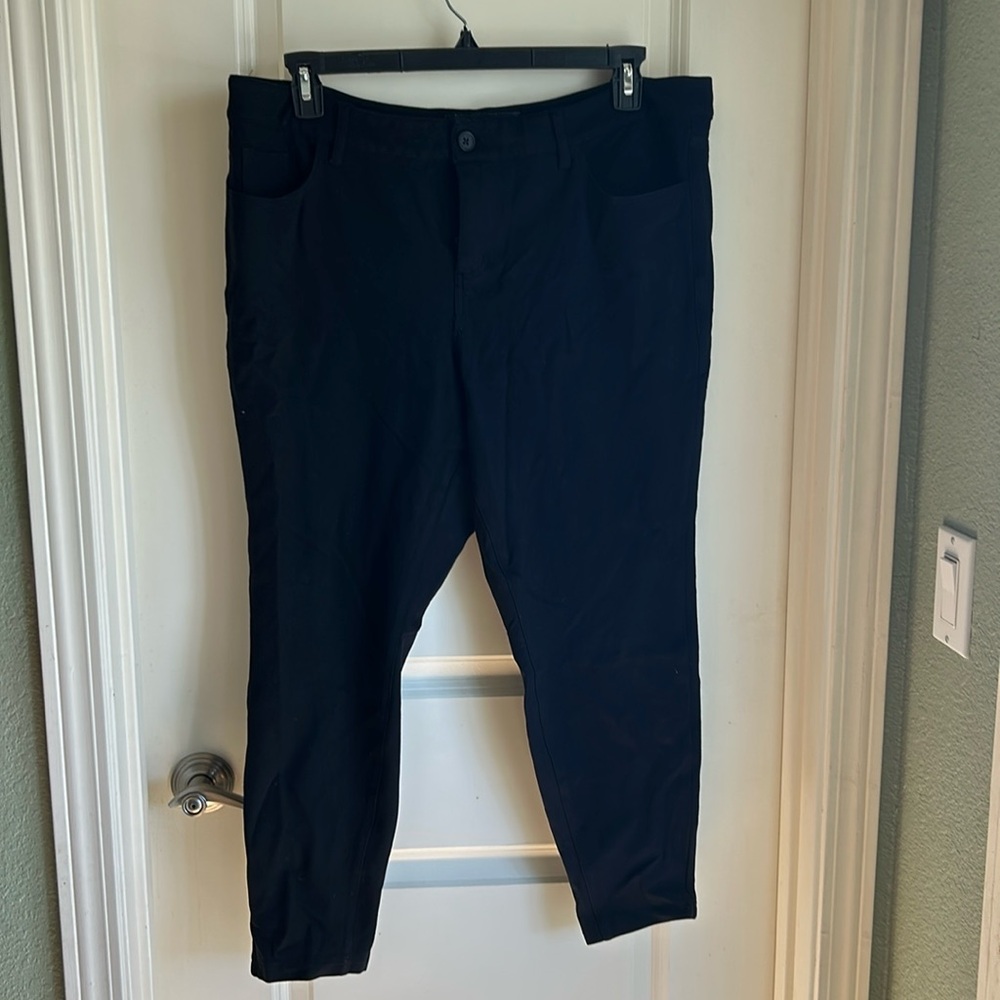 Torrid Ponte ankle pants sz 20R